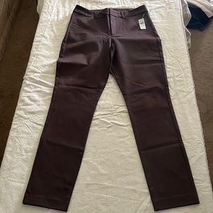 Old Navy Pixie Pants Size 12 Tall in chocolate brown